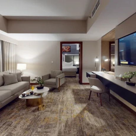 JRFb5PaN3je-Living_Room
